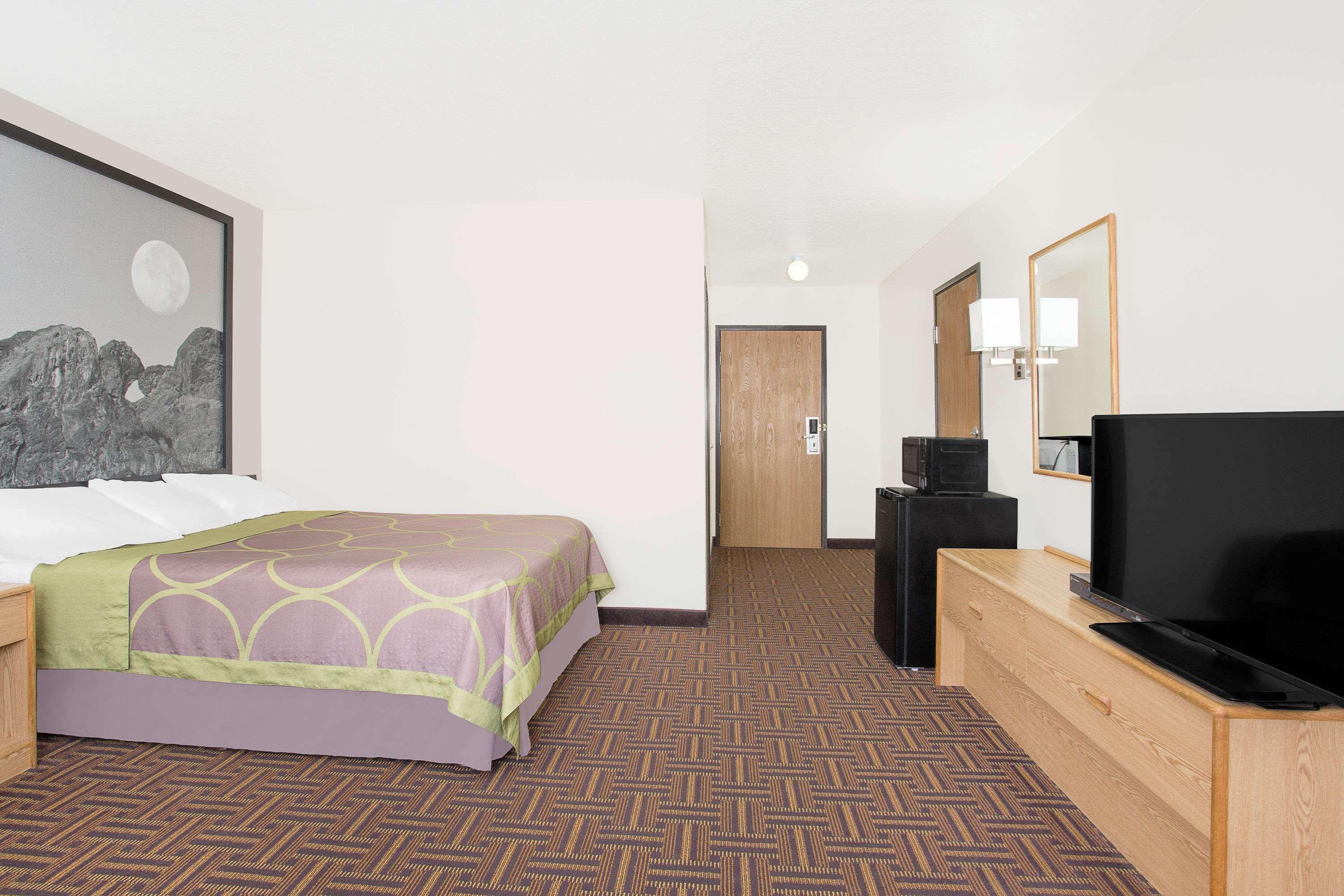 Super 8 By Wyndham Bloomfield Hotel Kültér fotó